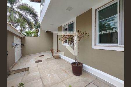 Área Externa de casa de condomínio para alugar com 5 quartos, 230m² em Recreio dos Bandeirantes, Rio de Janeiro