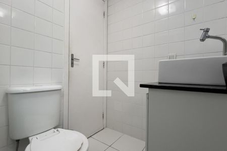 Banheiro da Suíte de apartamento para alugar com 2 quartos, 57m² em Vila Endres, Guarulhos