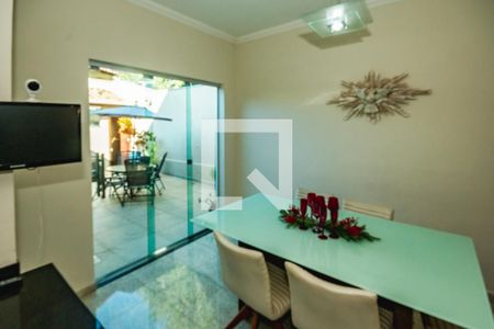 Casa à venda com 3 quartos, 180m² em Santa Amelia, Belo Horizonte