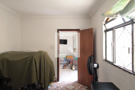 Quarto 1 de casa à venda com 3 quartos, 200m² em Rio Branco, Belo Horizonte