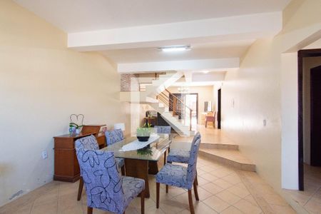 Casa à venda com 7 quartos, 483m² em Fátima, Canoas