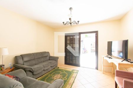 Casa à venda com 7 quartos, 483m² em Fátima, Canoas