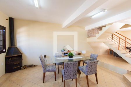 Casa à venda com 7 quartos, 483m² em Fátima, Canoas