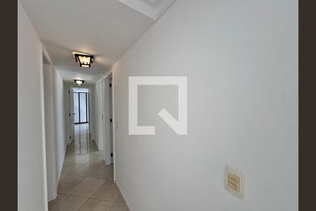 Corredor de apartamento à venda com 3 quartos, 123m² em Recreio dos Bandeirantes, Rio de Janeiro