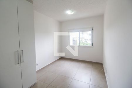 Suíte de apartamento para alugar com 2 quartos, 69m² em Jardim Tupanci, Barueri