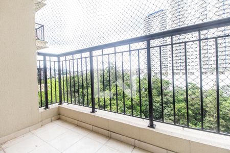 Varanda de apartamento para alugar com 2 quartos, 69m² em Jardim Tupanci, Barueri
