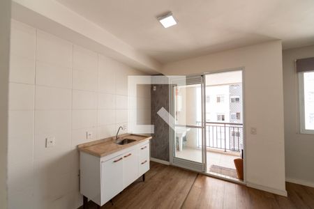 Sala_Cozinha de apartamento para alugar com 1 quarto, 42m² em Jardim Tupanci, Barueri