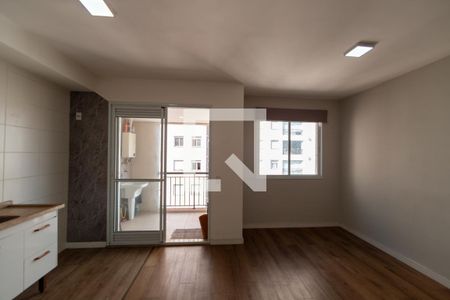 Sala_Cozinha de apartamento para alugar com 1 quarto, 42m² em Jardim Tupanci, Barueri