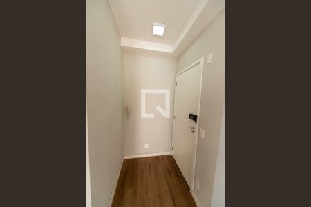 Porta de entrada de apartamento para alugar com 1 quarto, 42m² em Jardim Tupanci, Barueri