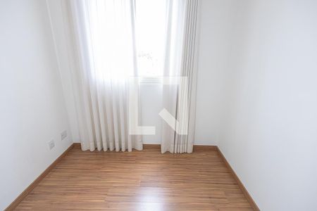 quarto 1 de apartamento à venda com 2 quartos, 41m² em Jardim Atlântico, Belo Horizonte