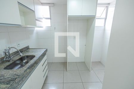 cozinha de apartamento à venda com 2 quartos, 41m² em Jardim Atlântico, Belo Horizonte