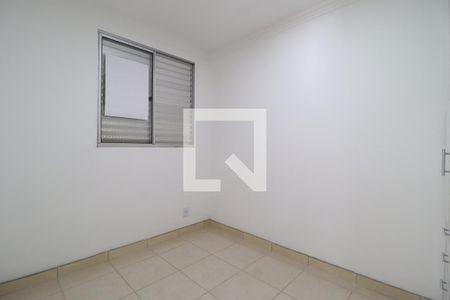 Quarto 2 de apartamento para alugar com 3 quartos, 45m² em Santa Mônica, Uberlândia