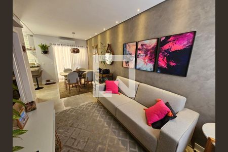 Sala de casa de condomínio à venda com 3 quartos, 100m² em Fazenda Santa Cândida, Campinas