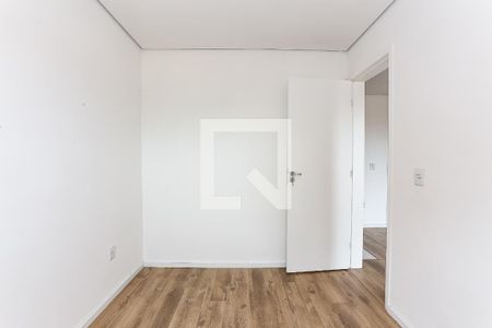 Quarto 2 de apartamento para alugar com 2 quartos, 39m² em Parque São Jorge, São Paulo