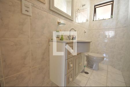 Lavabo de casa para alugar com 2 quartos, 200m² em Vila Sabrina, São Paulo