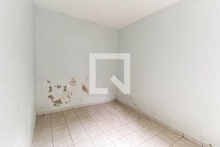 Quarto 2 de casa para alugar com 2 quartos, 55m² em Vila Invernada, São Paulo