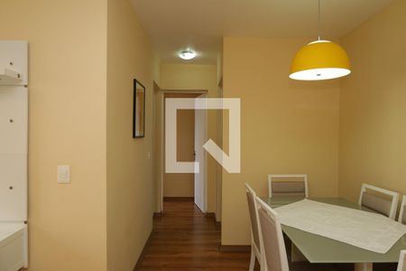 Sala de apartamento para alugar com 2 quartos, 58m² em Vila Carmosina, São Paulo