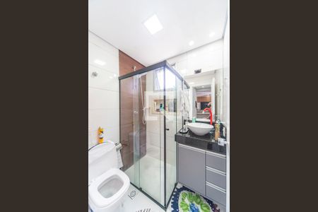 Banheiro  de apartamento para alugar com 2 quartos, 55m² em Vila Lutécia, Santo André