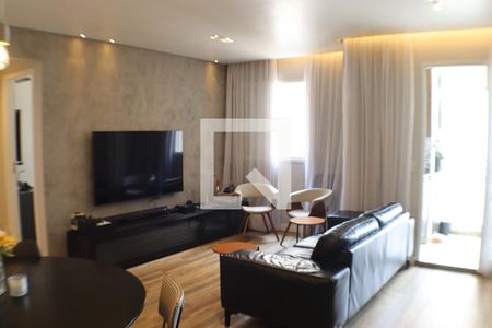 Sala de apartamento à venda com 2 quartos, 74m² em Jardim Tupanci, Barueri