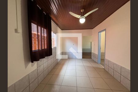 Sala de casa para alugar com 1 quarto, 50m² em Scharlau, São Leopoldo