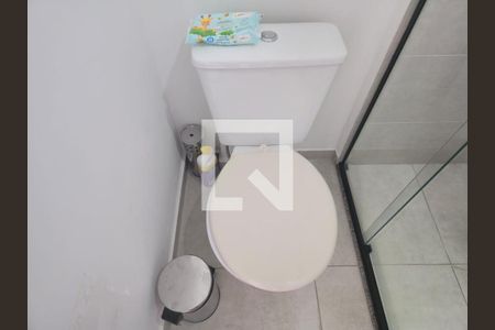 Banheiro da Suíte  de apartamento para alugar com 2 quartos, 47m² em Vila Augusta, Guarulhos