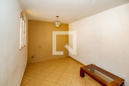Casa à venda com 3 quartos, 120m² em Serrano, Belo Horizonte