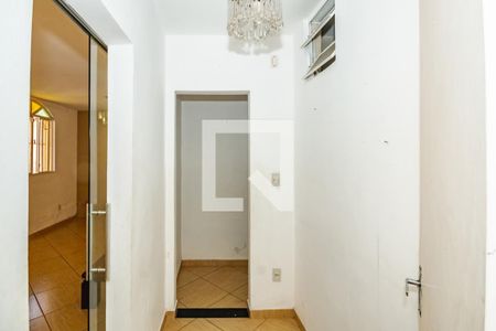 Casa à venda com 3 quartos, 120m² em Serrano, Belo Horizonte