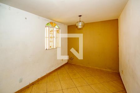Casa à venda com 3 quartos, 120m² em Serrano, Belo Horizonte