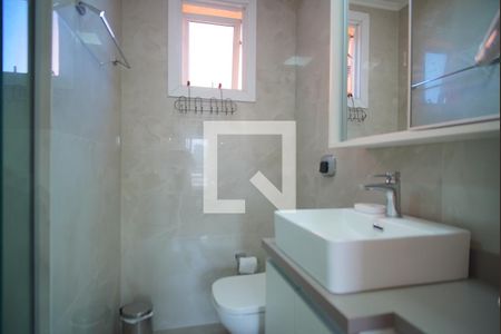 Banheiro da Suíte de apartamento para alugar com 2 quartos, 162m² em Passo D’areia, Porto Alegre