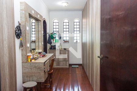 Closet da Suíte master de casa à venda com 4 quartos, 300m² em Jardim Santa Helena, São Paulo