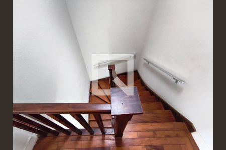 Escada de casa para alugar com 1 quarto, 122m² em Ipiranga, São Paulo