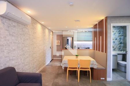 Sala  de apartamento à venda com 2 quartos, 50m² em Vila Suzana, São Paulo