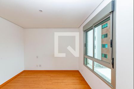 Suíte 1 de apartamento à venda com 2 quartos, 80m² em Belvedere, Belo Horizonte