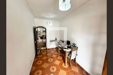 Quarto 2 de casa para alugar com 2 quartos, 180m² em Vila Celeste, São Paulo