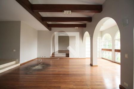 Casa à venda com 3 quartos, 300m² em Jardim Leonor, São Paulo