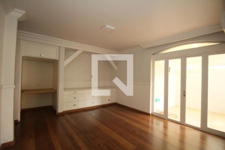 Casa à venda com 3 quartos, 300m² em Jardim Leonor, São Paulo