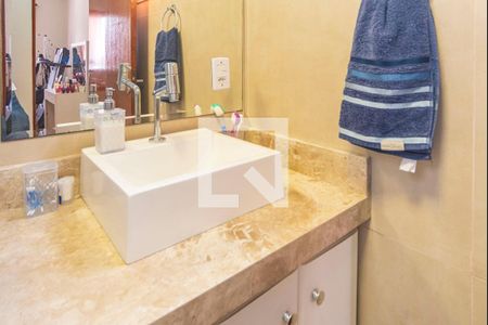 Banheiro de apartamento à venda com 2 quartos, 54m² em Parque das Nações, Santo André