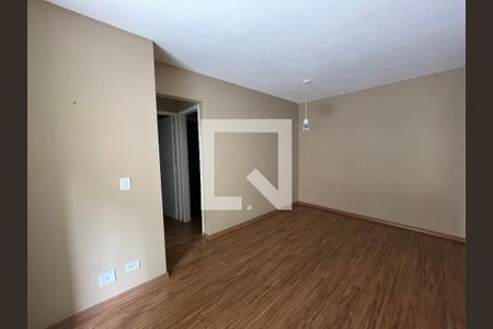 Sala de apartamento para alugar com 2 quartos, 75m² em Parque Rincao, Cotia