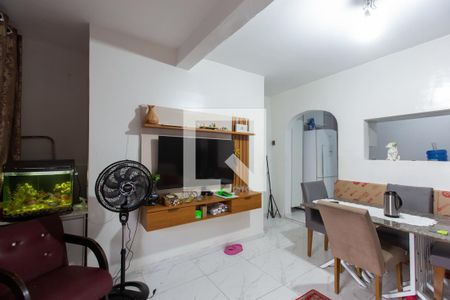 Sala de casa para alugar com 2 quartos, 120m² em Gleba do Pêssego, São Paulo