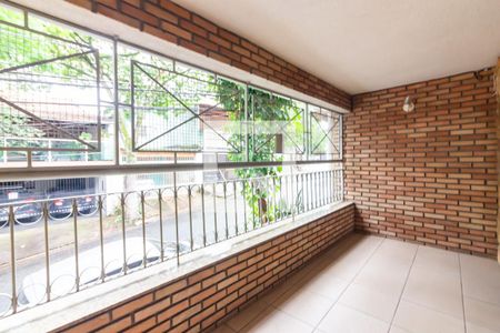 Sacada de casa à venda com 2 quartos, 500m² em Cidade das Flores, Osasco