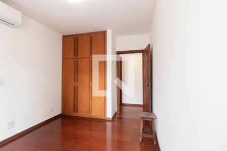 Quarto 1 de apartamento para alugar com 3 quartos, 159m² em Água Verde, Curitiba