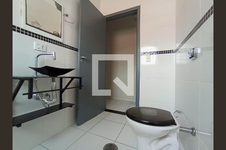 Banheiro da Suíte 1 de casa para alugar com 2 quartos, 156m² em Vila Jaguara, São Paulo