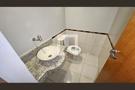 Lavabo de apartamento para alugar com 3 quartos, 93m² em Residencial Eldorado, Goiânia