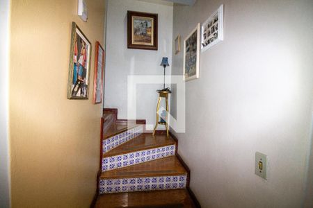 Escada de casa à venda com 3 quartos, 252m² em Jardim das Acacias, São Paulo