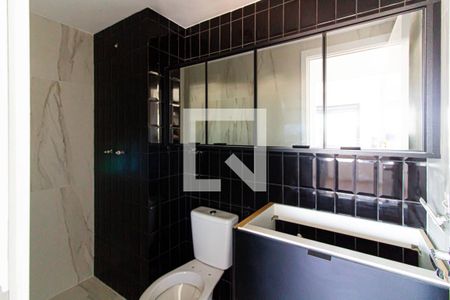 Banheiro de apartamento para alugar com 2 quartos, 47m² em Vila Anastácio, São Paulo