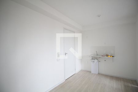 Sala/Cozinha de apartamento para alugar com 2 quartos, 31m² em Vila Plana, São Paulo