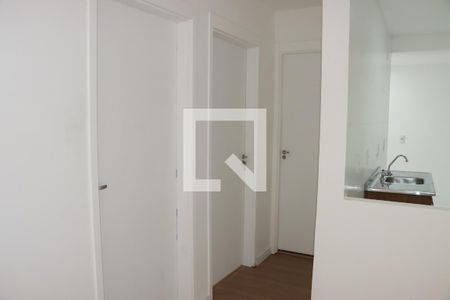 Corredor de apartamento para alugar com 2 quartos, 52m² em Jardim de Lourdes, Embu das Artes