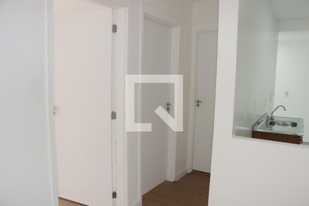 Corredor de apartamento para alugar com 2 quartos, 52m² em Jardim de Lourdes, Embu das Artes