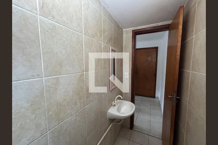 Lavabo de apartamento para alugar com 2 quartos, 60m² em Praça Seca, Rio de Janeiro