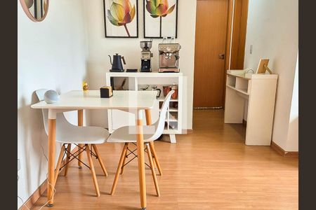 Sala de apartamento à venda com 2 quartos, 46m² em Encantado, Rio de Janeiro